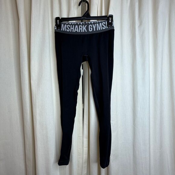 Gymshark Black 3/4 Leggings With Signature Waist Band Size XS - Picture 1 of 5